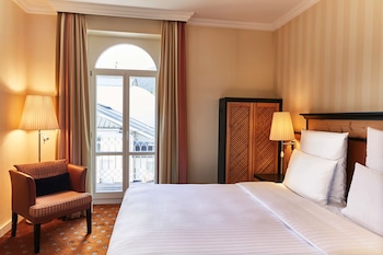 Deluxe Suite, 1 Double Bed, Mountain View