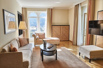 Deluxe Suite, 1 Double Bed, Mountain View