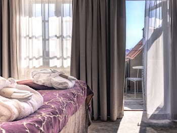Suite, 1 King Bed, Non Smoking