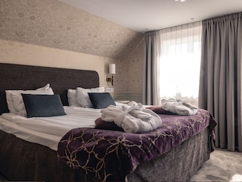 Suite, 1 King Bed, Non Smoking