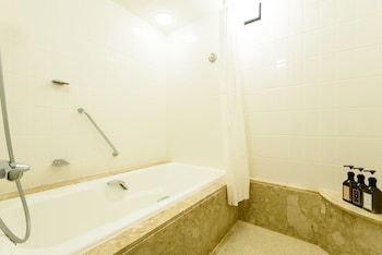 Deluxe Double Room, Non Smoking (35sqm, Bed width 240cm)
