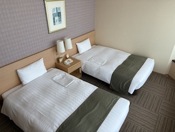 Residential suite, Non smoking, For 3 or more guests, the futon setup will be a self-service.