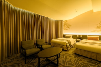 Deluxe Double Room, Non Smoking (35sqm, Bed width 240cm)