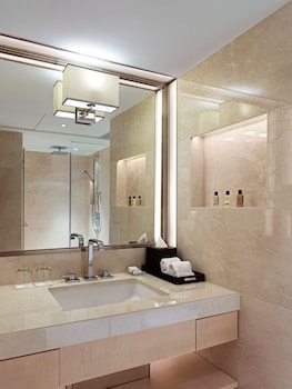 Crown Premier Room