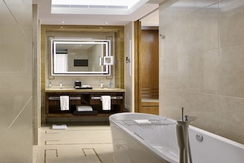 Sky Deluxe Room