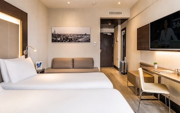 Standard Twin Room with Sofa