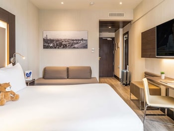 Standard Room, 1 Queen Bed with Sofa bed
