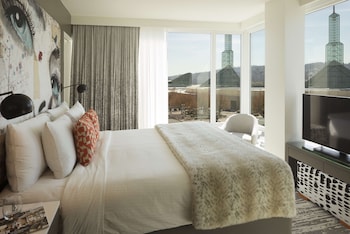 Suite, 1 King Bed, Non Smoking, City View (Walk-in Shower;with Sofabed)
