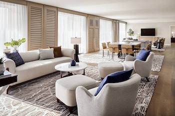 Luxury Room, 1 Bedroom, Pool View