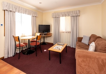 Executive Suite, 1 Bedroom, Non Smoking, Kitchenette
