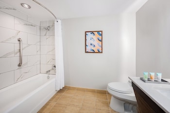 Premium Room, 1 King Bed, Accessible, Non Smoking (Mobility, Communications)