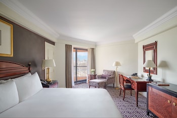 Classic Room, 1 King Bed, City View