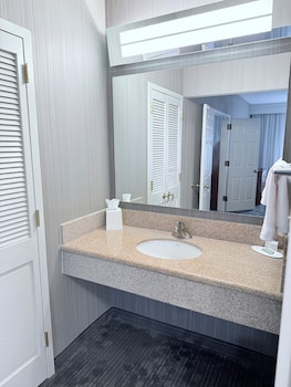 Suite, Multiple Beds