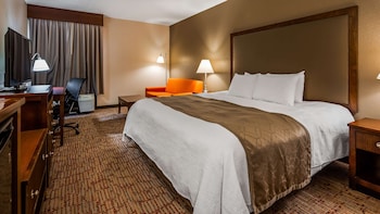 Standard Room, 1 King Bed, Non Smoking, Refrigerator