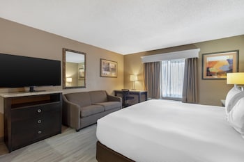 Suite, 1 King Bed, Non Smoking, Refrigerator & Microwave
