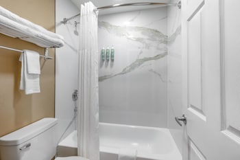 Standard Room, 1 King Bed, Non Smoking, Refrigerator & Microwave (Oversized Room)