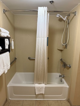 ONE QN ACCESS TUB NONSMOK