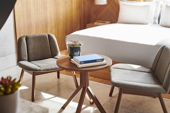 Deluxe Room, 1 King Bed