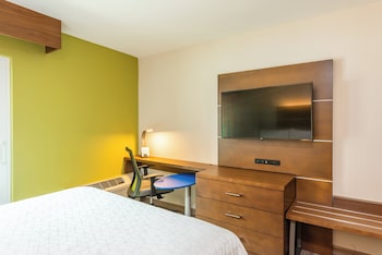 Standard Room, 1 Queen Bed