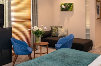 Privilege Comfort Room