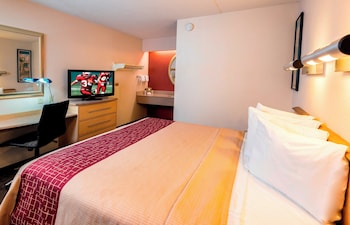 Standard Room, 1 King Bed (Smoke Free)
