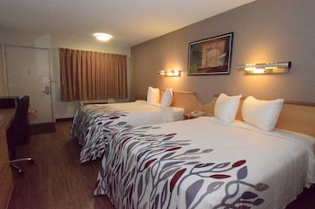 Deluxe Room, 2 Double Beds (Smoke Free)