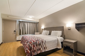 Business Room, 1 King Bed, Accessible (Smoke Free)