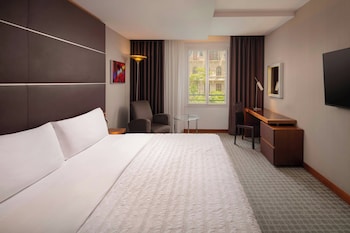 Deluxe Room, 1 King Bed