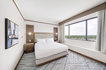 Room, 1 King Bed, Accessible (Hearing)