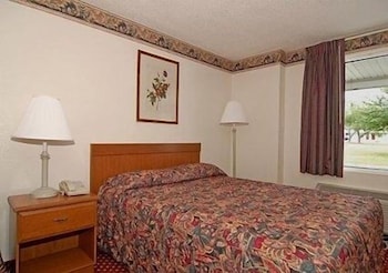 Standard Room, 1 Queen Bed Smoking