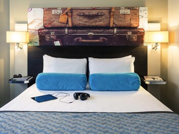Standard Room, 1 Queen Bed