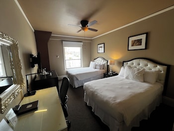 Deluxe Room, 2 Double Beds