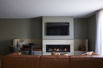 Luxury King Suite