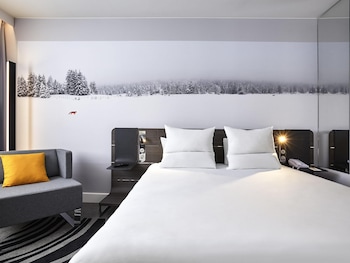 Superior Room, 1 Queen Bed, Accessible