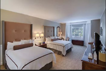 Deluxe Room, 2 Double Beds