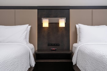 Standard Room, 2 Queen Beds, Accessible (Communications)