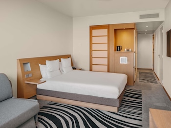 Superior Room, 1 Queen Bed with Sofa bed