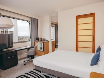 Executive Room, 1 Queen Bed with Sofa bed