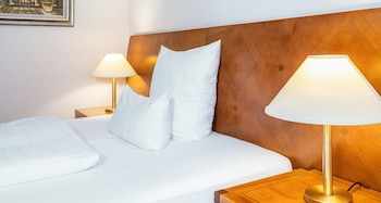 Classic Room, 1 Queen Bed