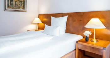 Classic Room, 1 Queen Bed