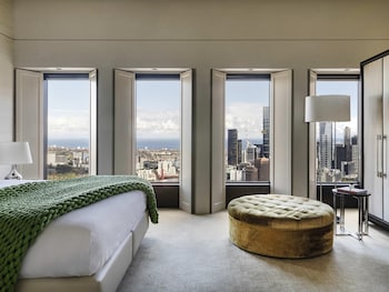 Opera Suite Residence