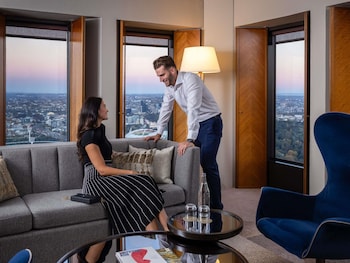 Junior Suite, 1 King Bed, Bay View, Corner