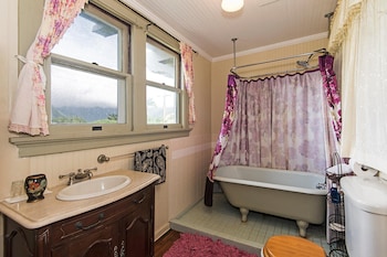 Dillingham ROom