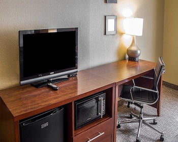 Room, 1 King Bed, Non Smoking (Upgrade)