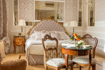 Grand Deluxe Double Room