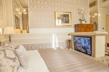 Grand Deluxe Double Room