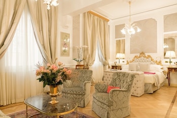 Grand Deluxe Double Room