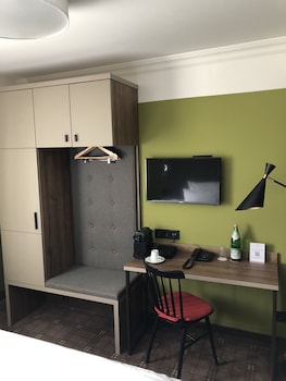 Standard Single Room (1 Single Bed)