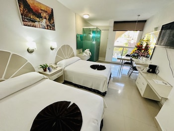 Executive Room, 2 Double Beds, Non Smoking, Pool View
