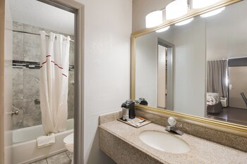 Deluxe Room, 2 Queen Beds, Non Smoking